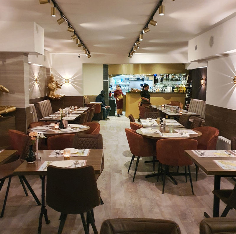 Net Buiten Deze Stroom Begint De Sfeer Te Veranderen