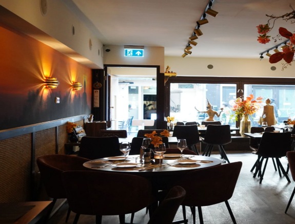 Royal Thai Restaurant 1